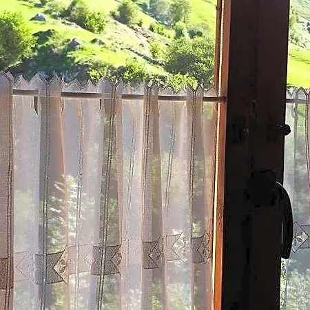 La Vieja Escuela 4*